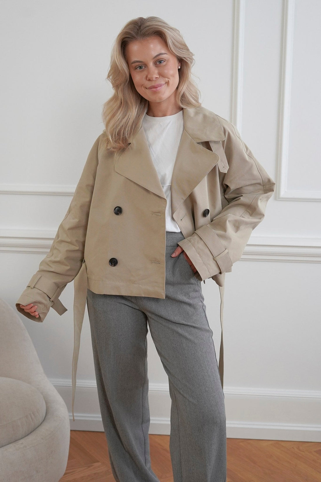 Manteau trench beige pour femmes