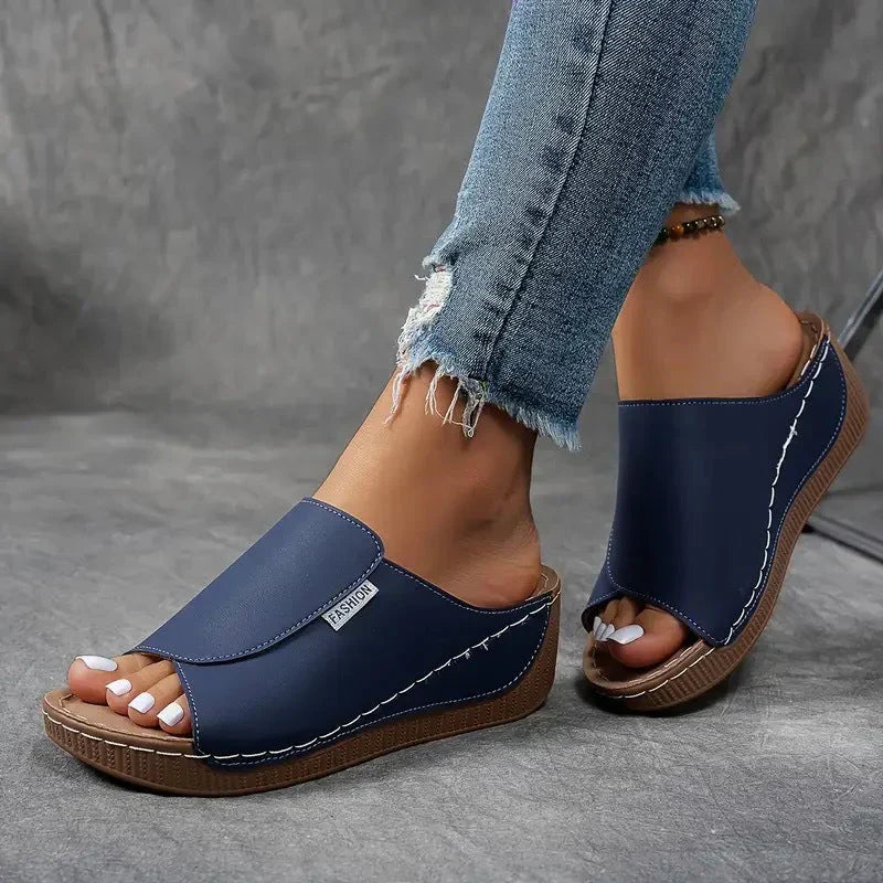 Mules ouvertes à semelle surélevée avec couture visible