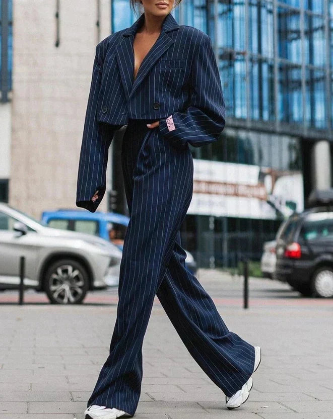 Costume élégant et confortable pour femmes