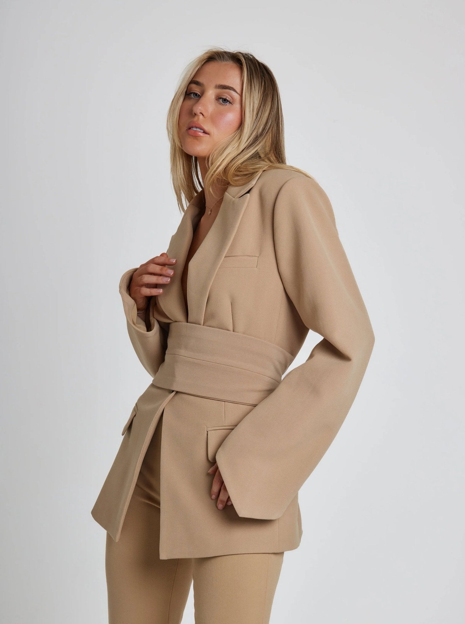Blazer Chic à Ceinture pour Femmes - Marie Montel