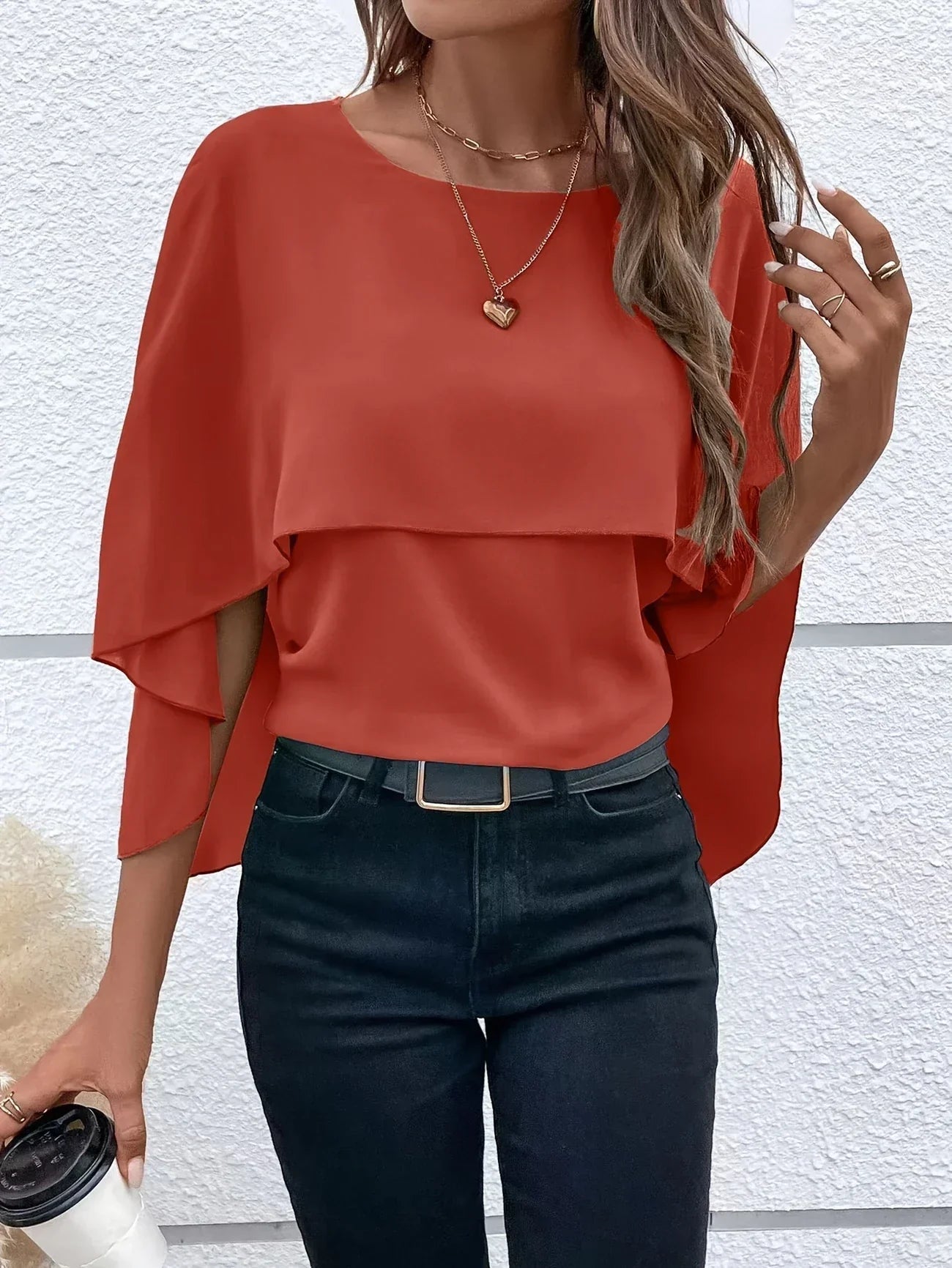 Blouse Élégante à Manches Cape pour Femmes - Marie Montel