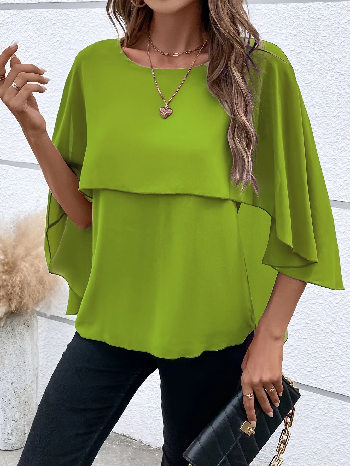 Blouse Élégante à Manches Cape pour Femmes - Marie Montel