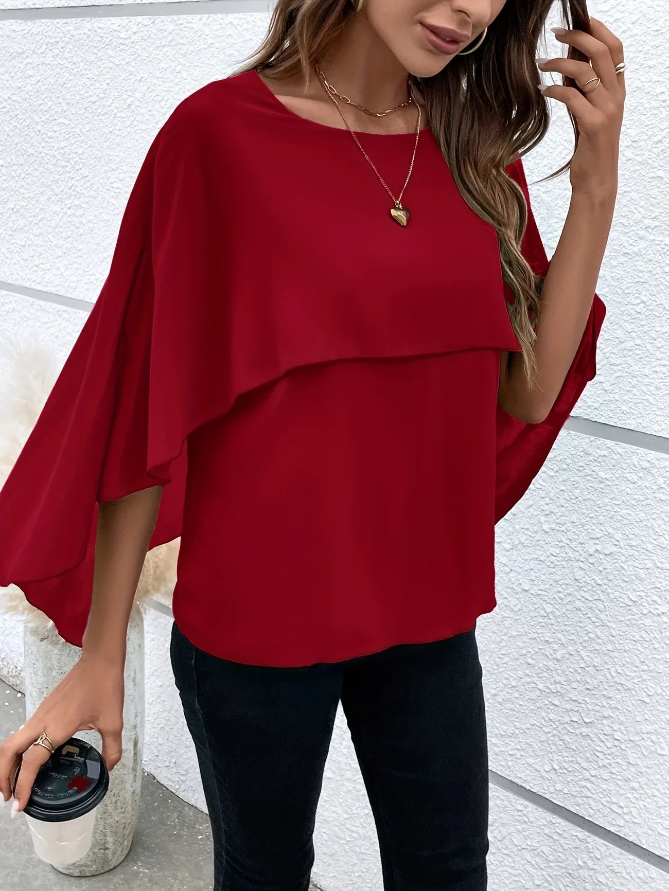 Blouse Élégante à Manches Cape pour Femmes - Marie Montel