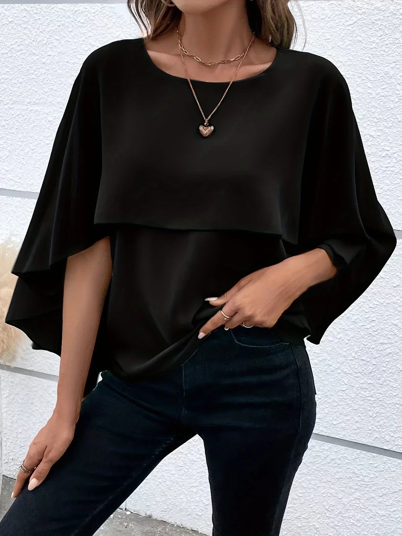 Blouse Élégante à Manches Cape pour Femmes - Marie Montel