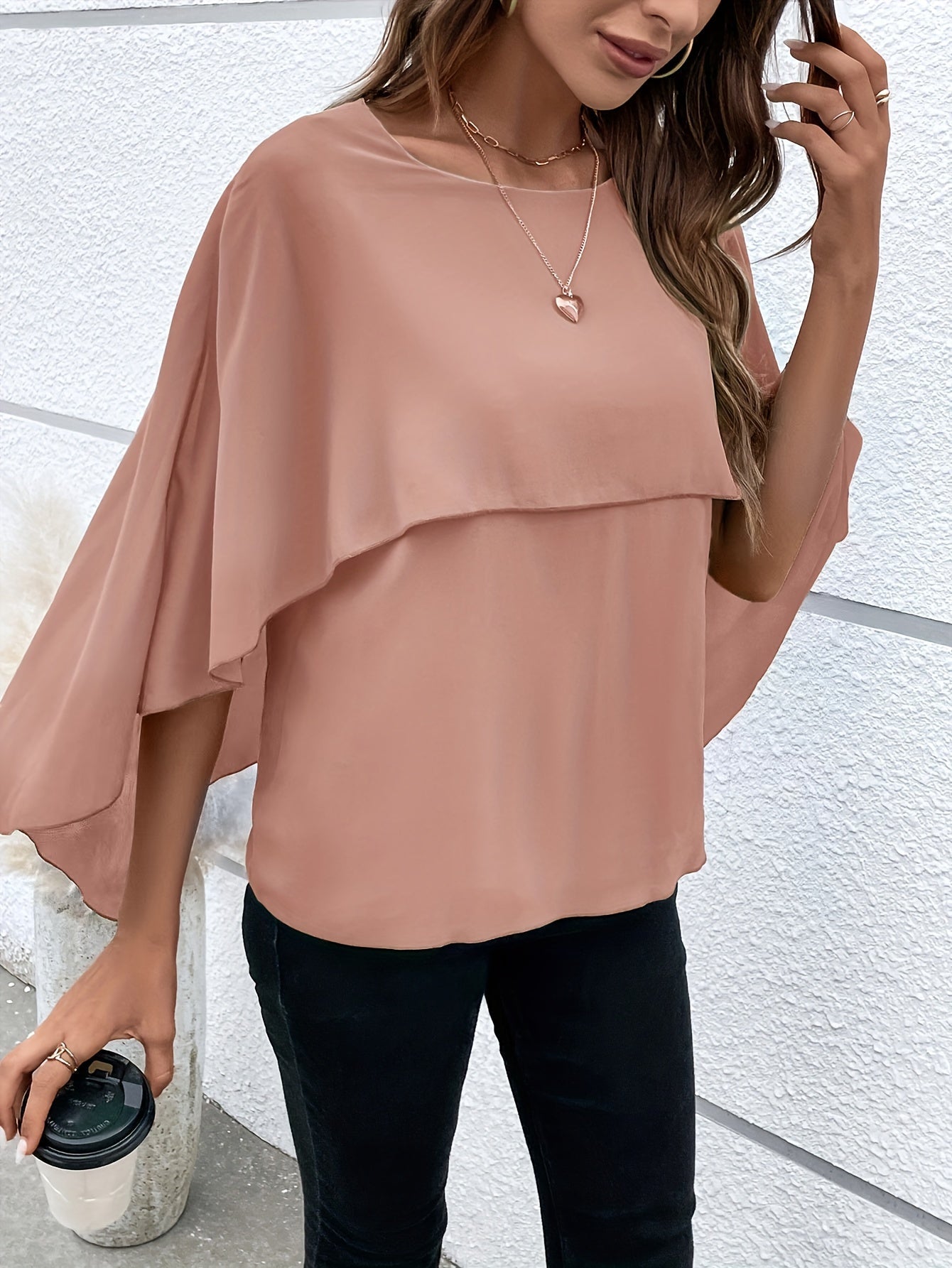 Blouse Élégante à Manches Cape pour Femmes - Marie Montel