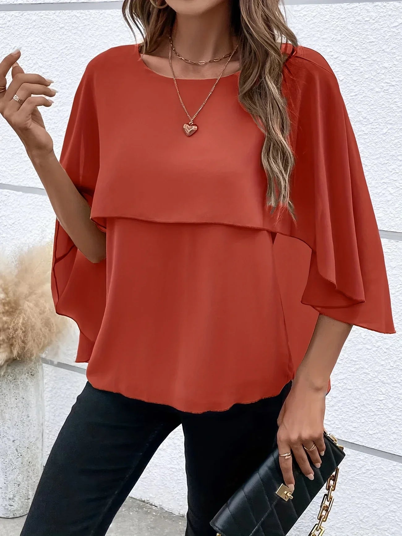Blouse Élégante à Manches Cape pour Femmes - Marie Montel