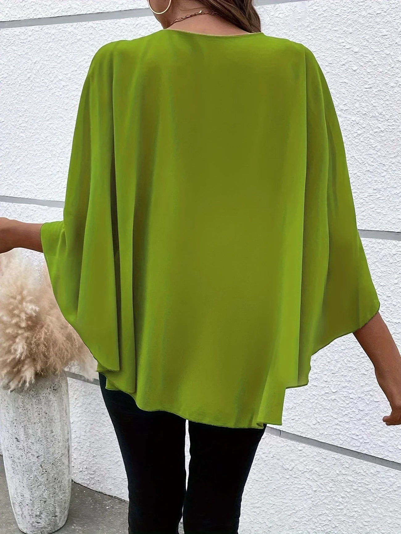 Blouse Élégante à Manches Cape pour Femmes - Marie Montel