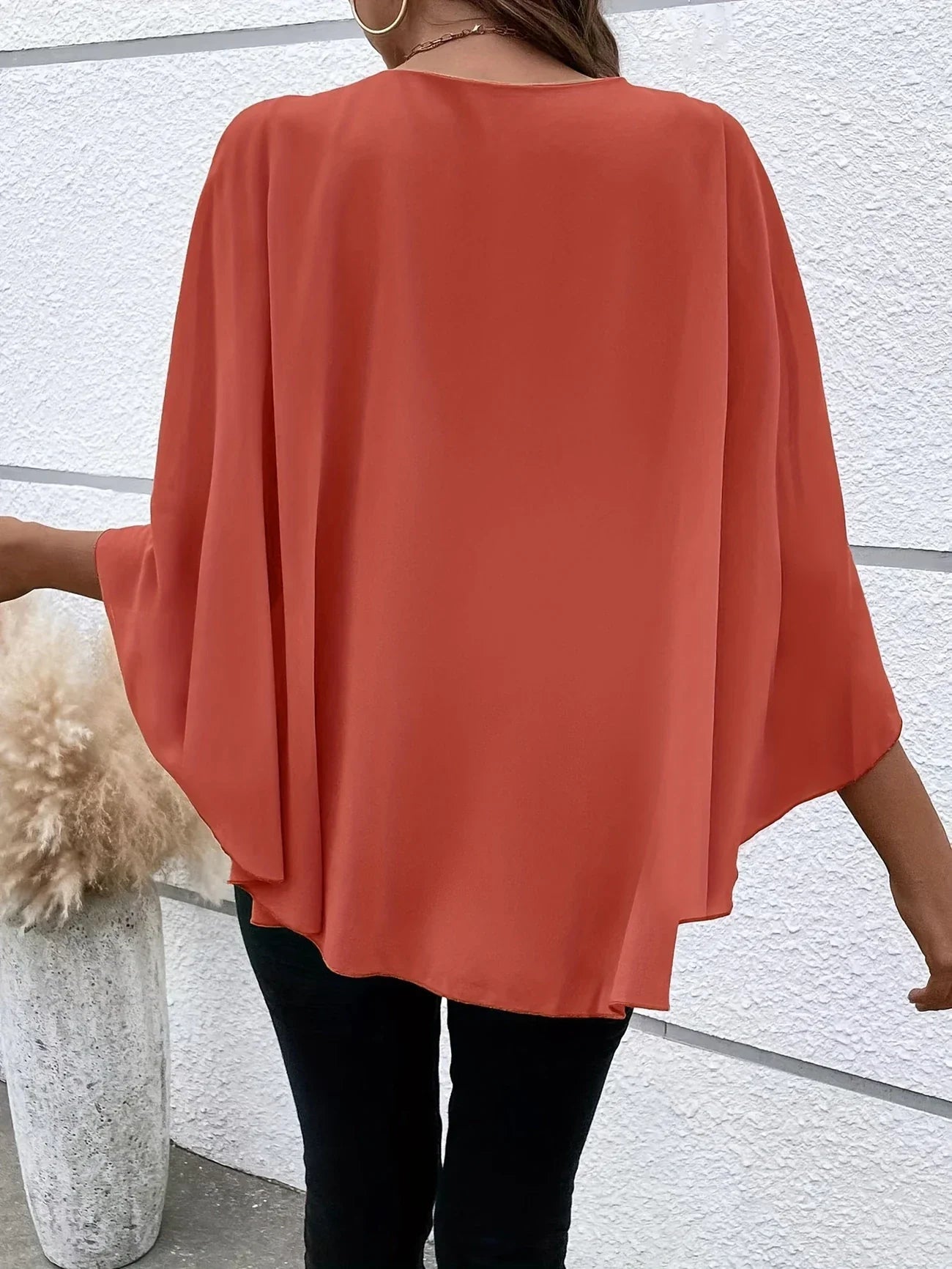 Blouse Élégante à Manches Cape pour Femmes - Marie Montel
