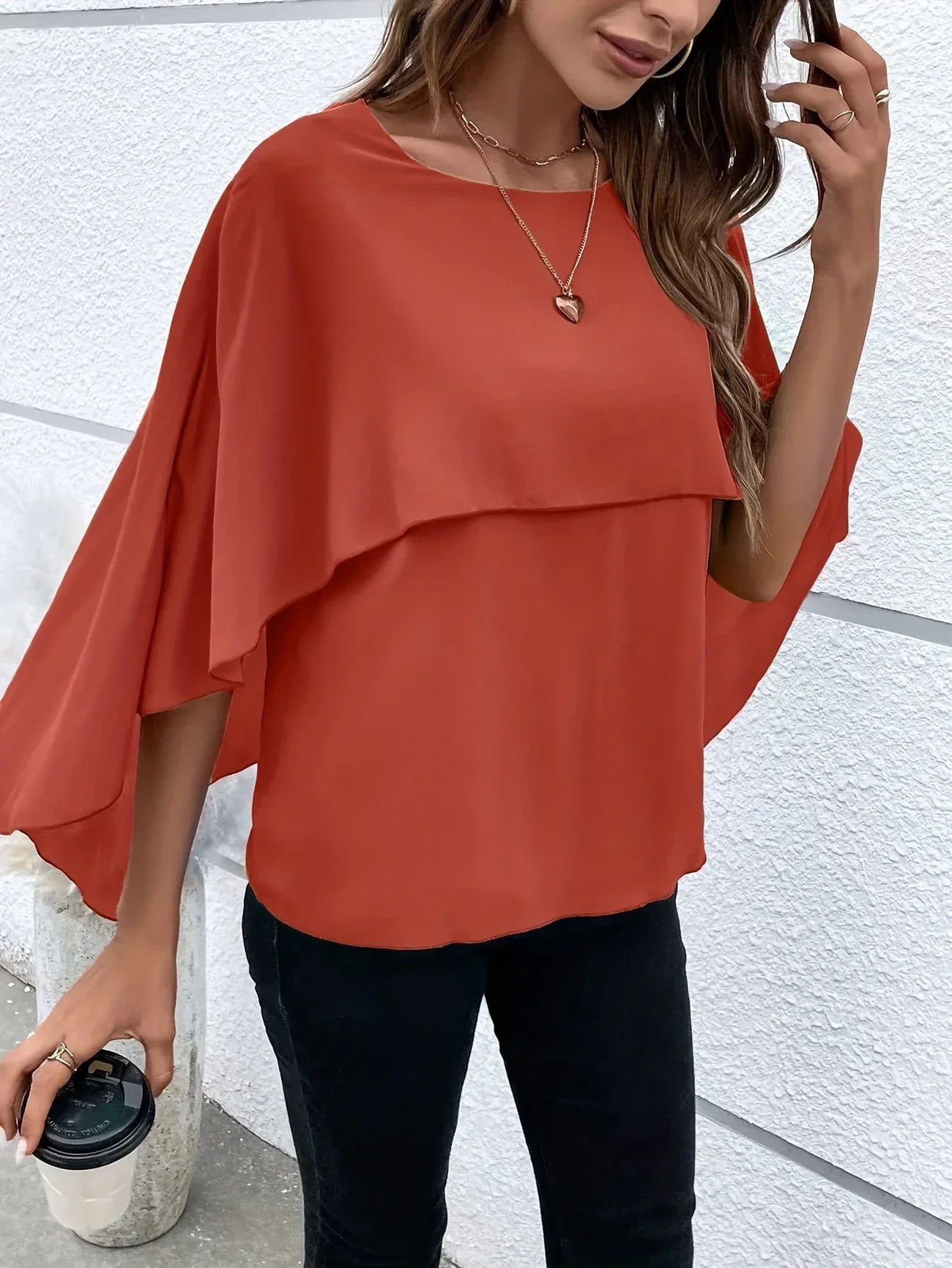 Blouse Élégante à Manches Cape pour Femmes - Marie Montel