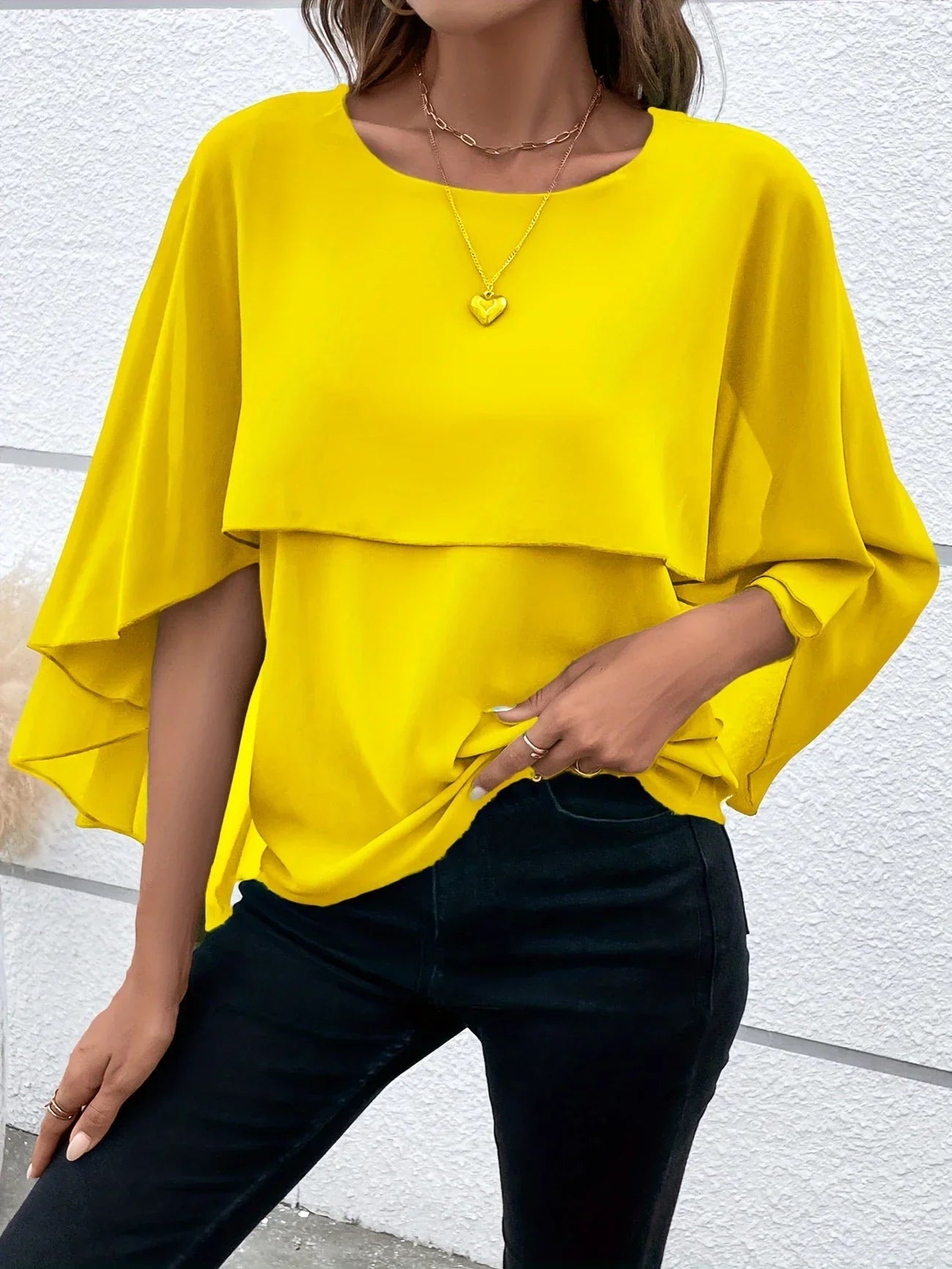 Blouse Élégante à Manches Cape pour Femmes - Marie Montel