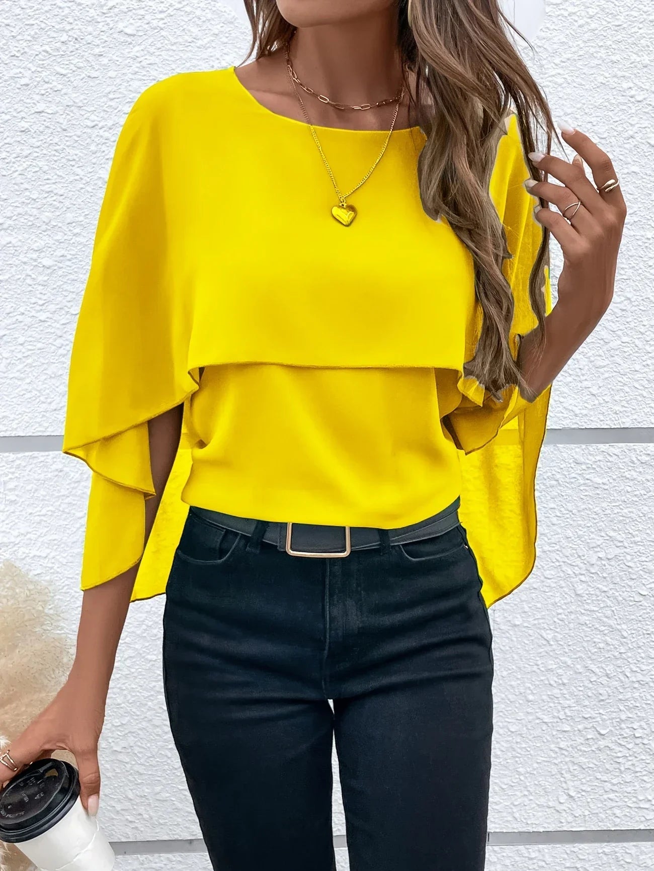 Blouse Élégante à Manches Cape pour Femmes - Marie Montel