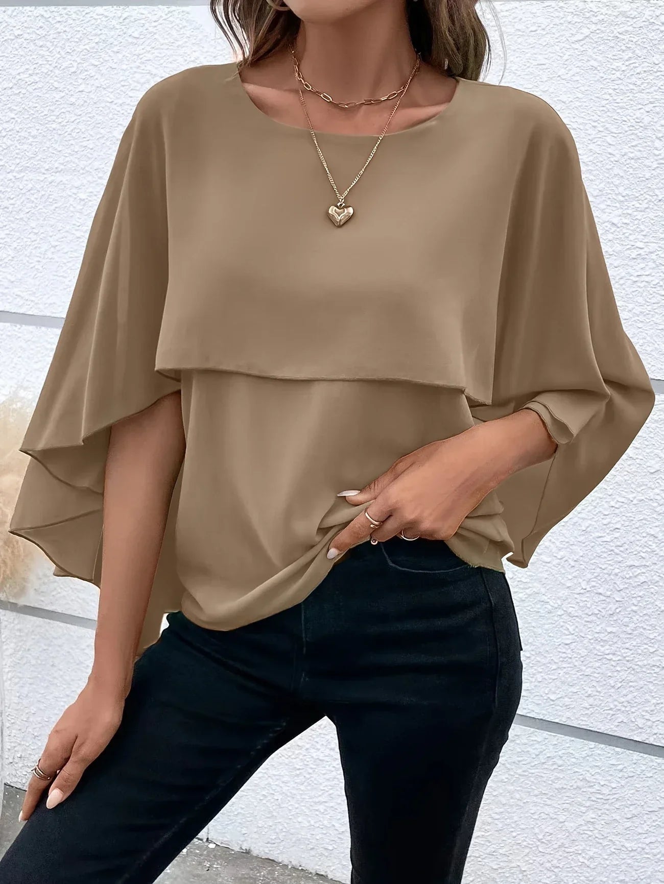Blouse Élégante à Manches Cape pour Femmes - Marie Montel