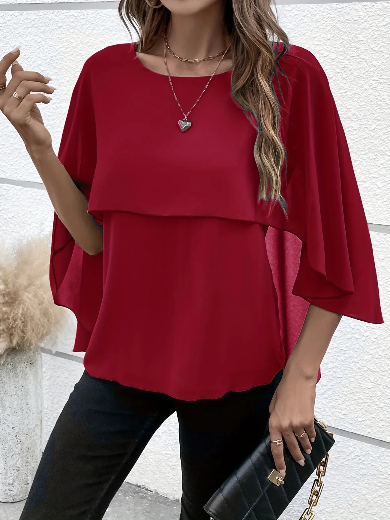 Blouse Élégante à Manches Cape pour Femmes - Marie Montel