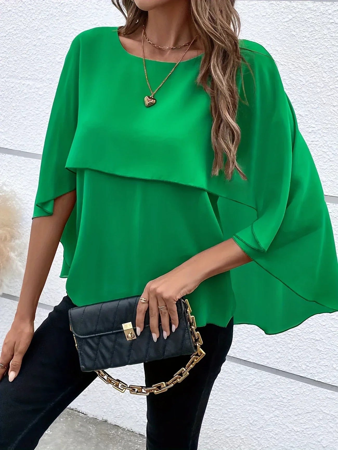 Blouse Élégante à Manches Cape pour Femmes - Marie Montel