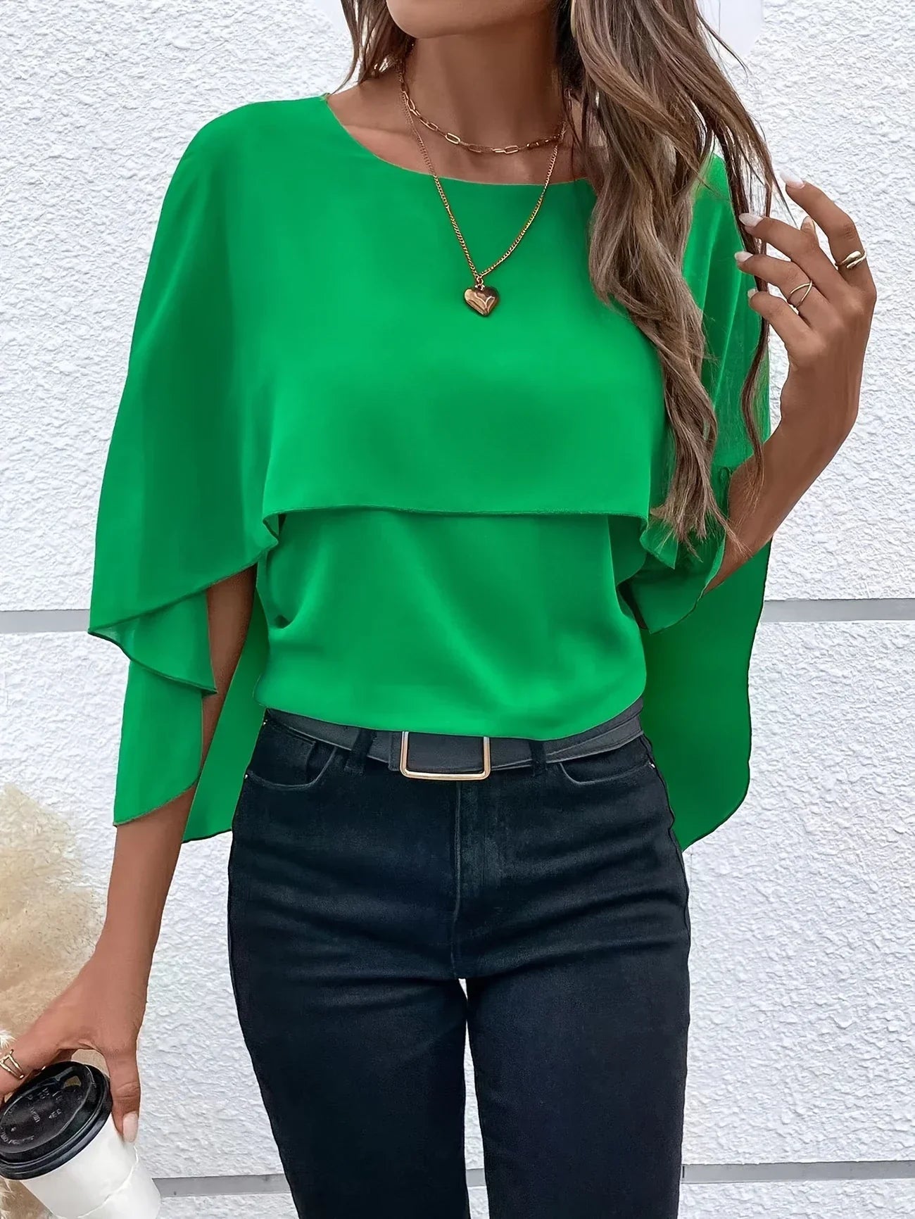 Blouse Élégante à Manches Cape pour Femmes - Marie Montel