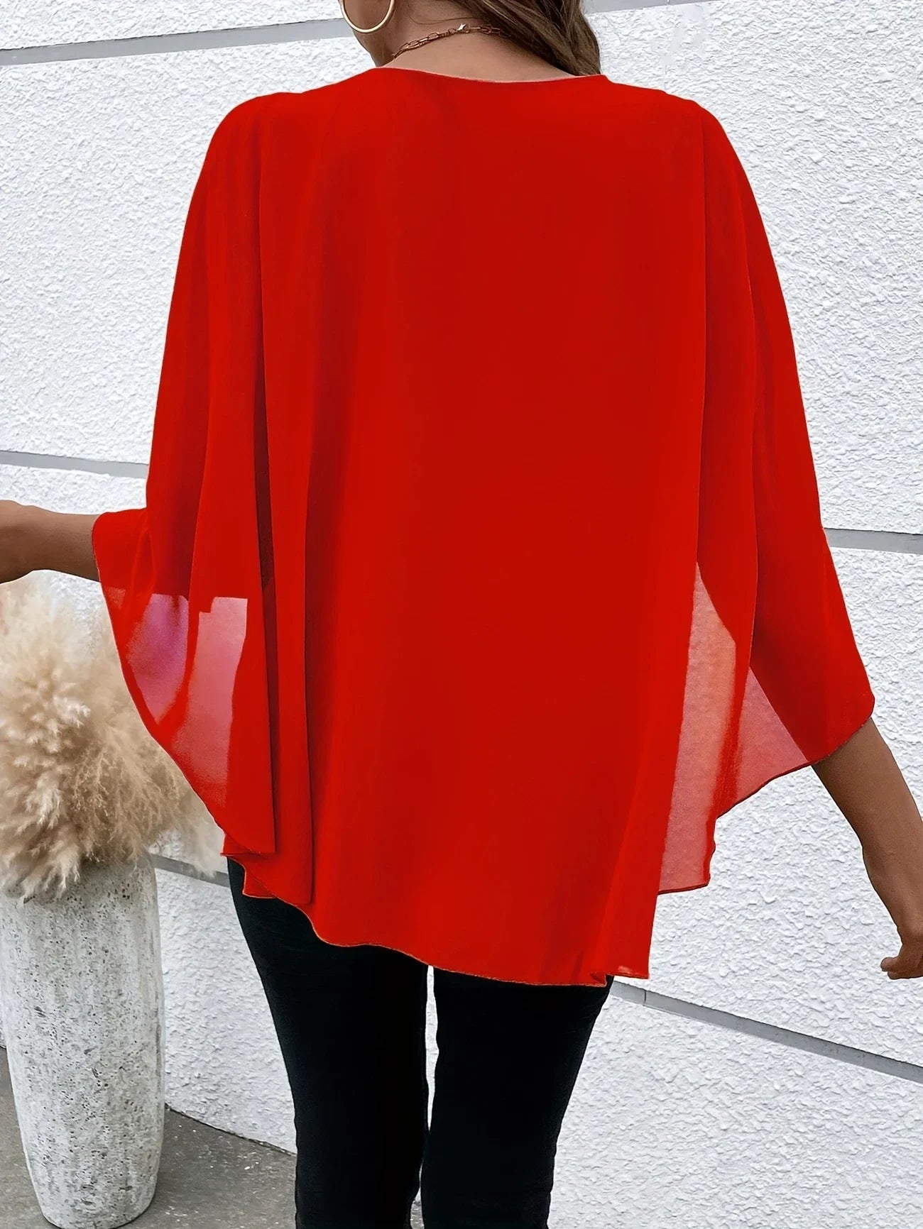 Blouse Élégante à Manches Cape pour Femmes - Marie Montel