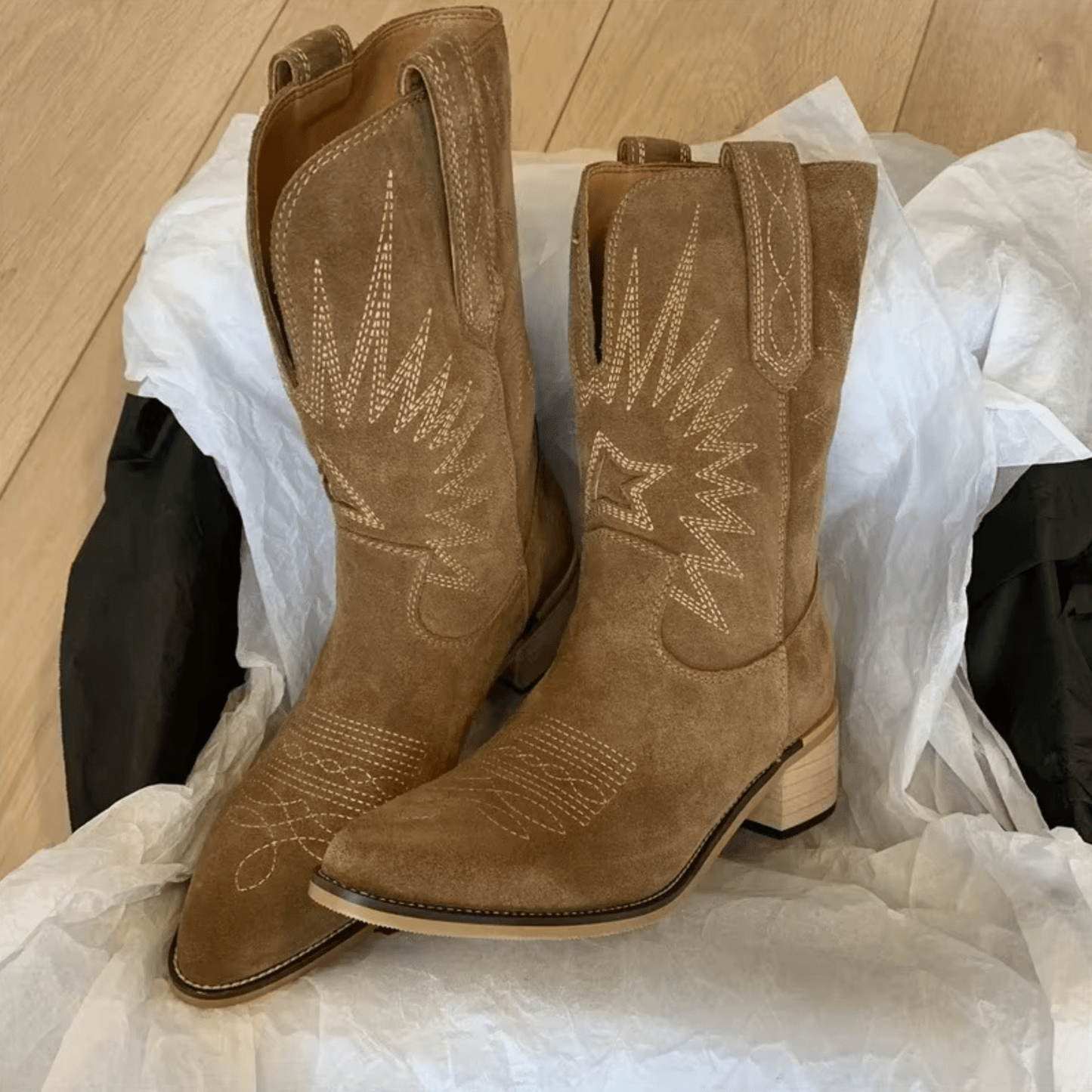 Bottes Vintage à Broderies pour Femmes - Marie Montel