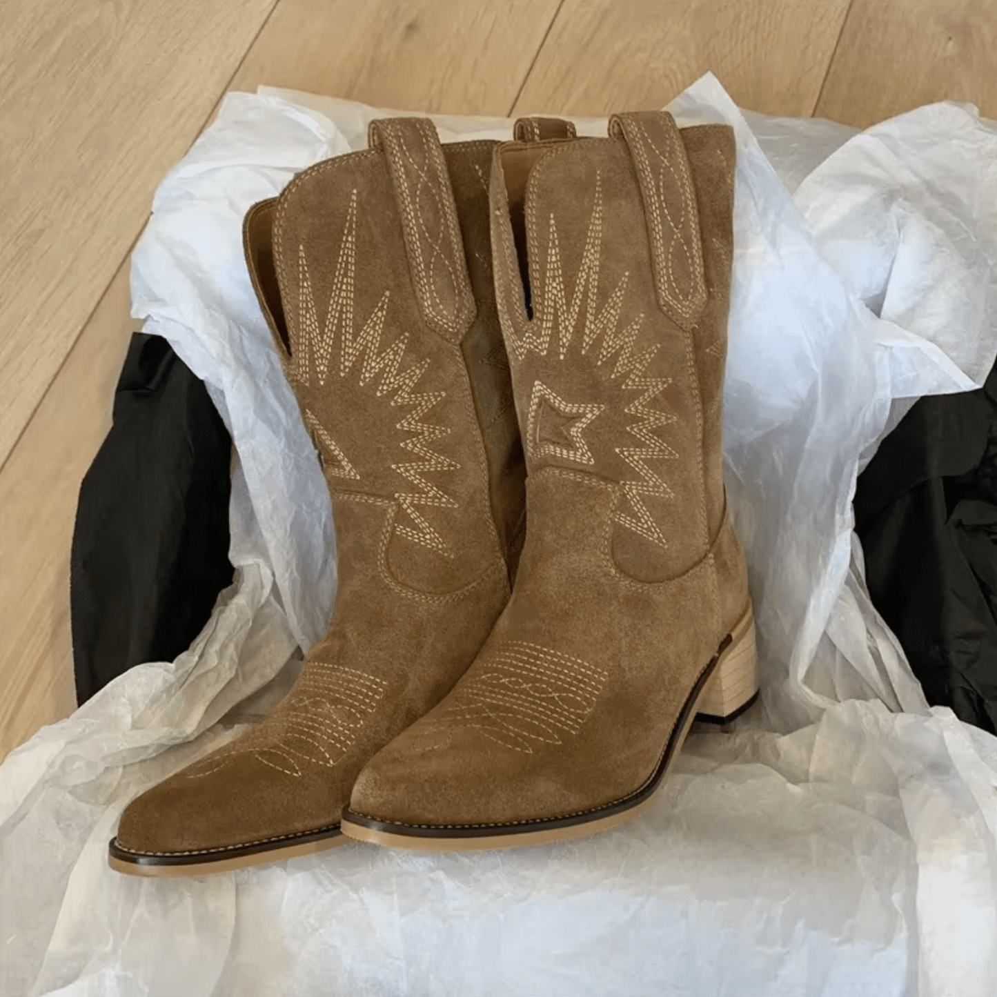 Bottes Vintage à Broderies pour Femmes - Marie Montel