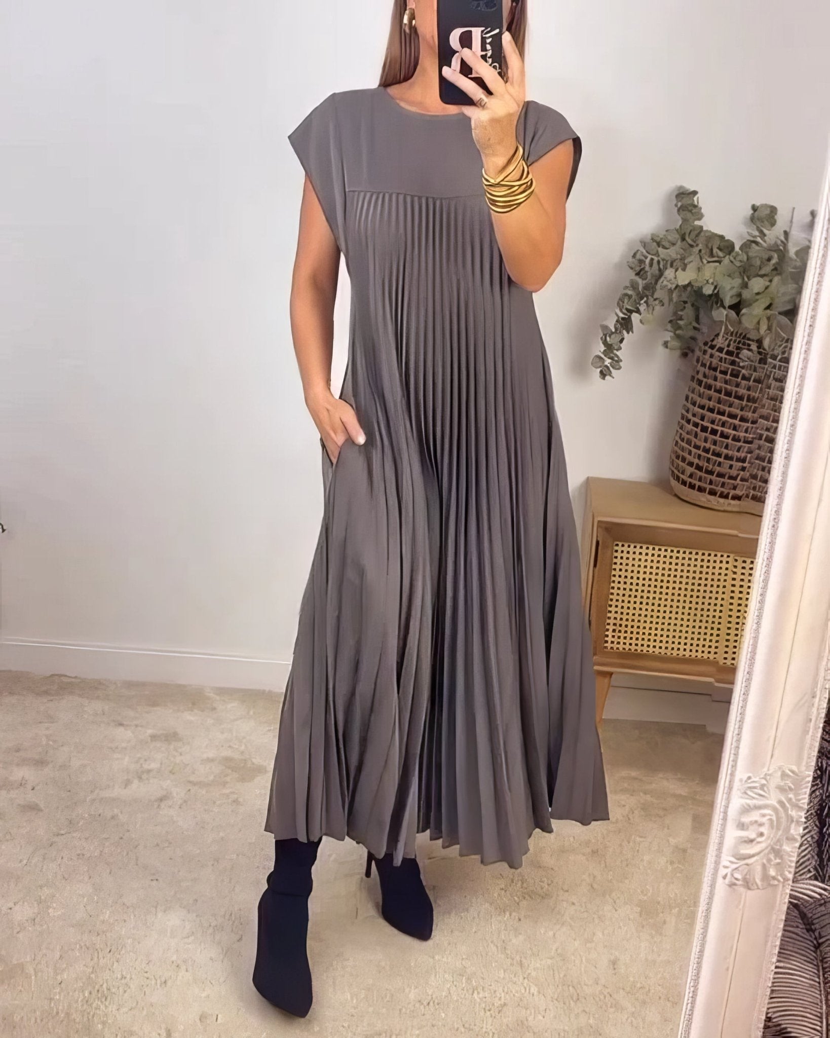 Chic Robe Plissée Sans Manches pour Femmes - Marie Montel