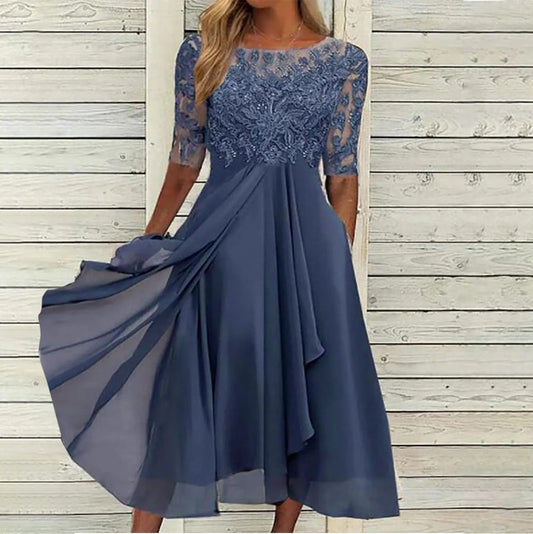 Robe mi-longue à manches mi-longues et jupe fluide
