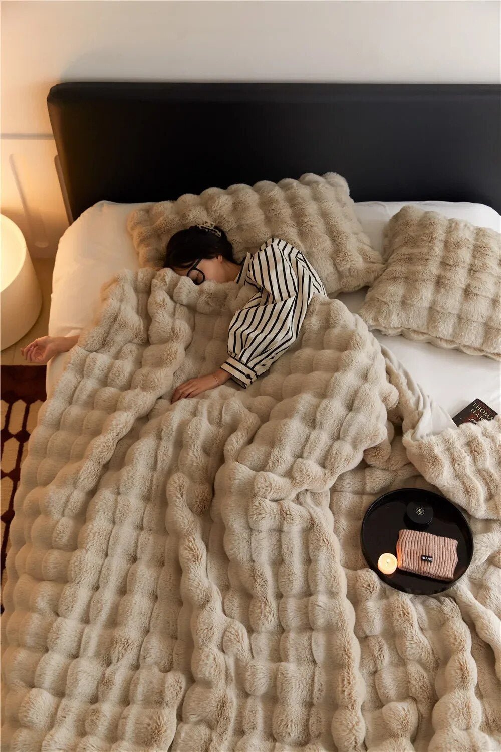 Plaid Doux en Fausse Fourrure de Lapin - Marie Montel