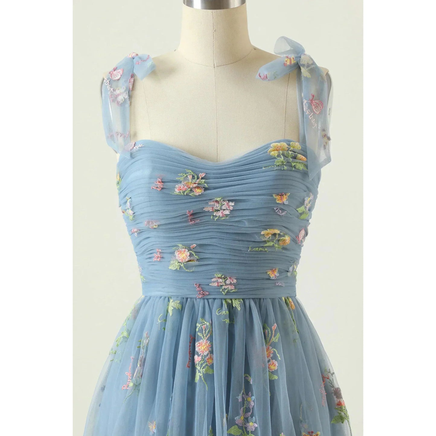 Robe Longue Élégante en Tulle Brodé pour Femmes - Marie Montel