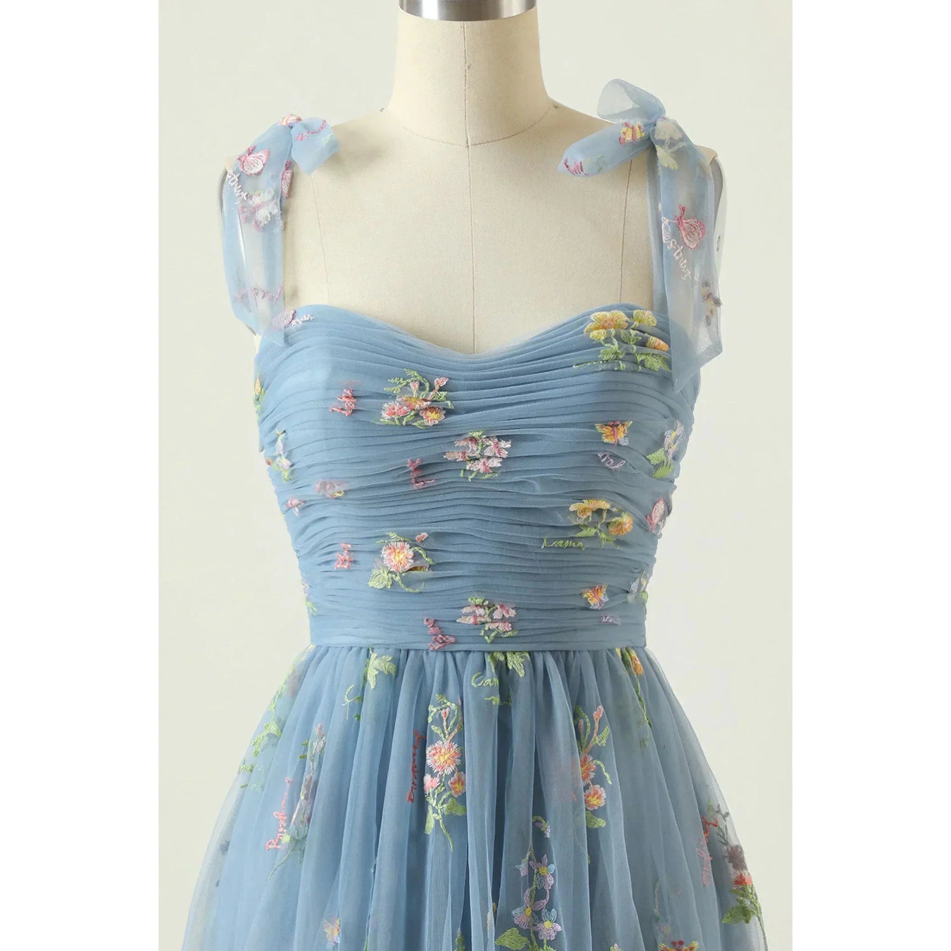 Robe Longue Élégante en Tulle Brodé pour Femmes - Marie Montel