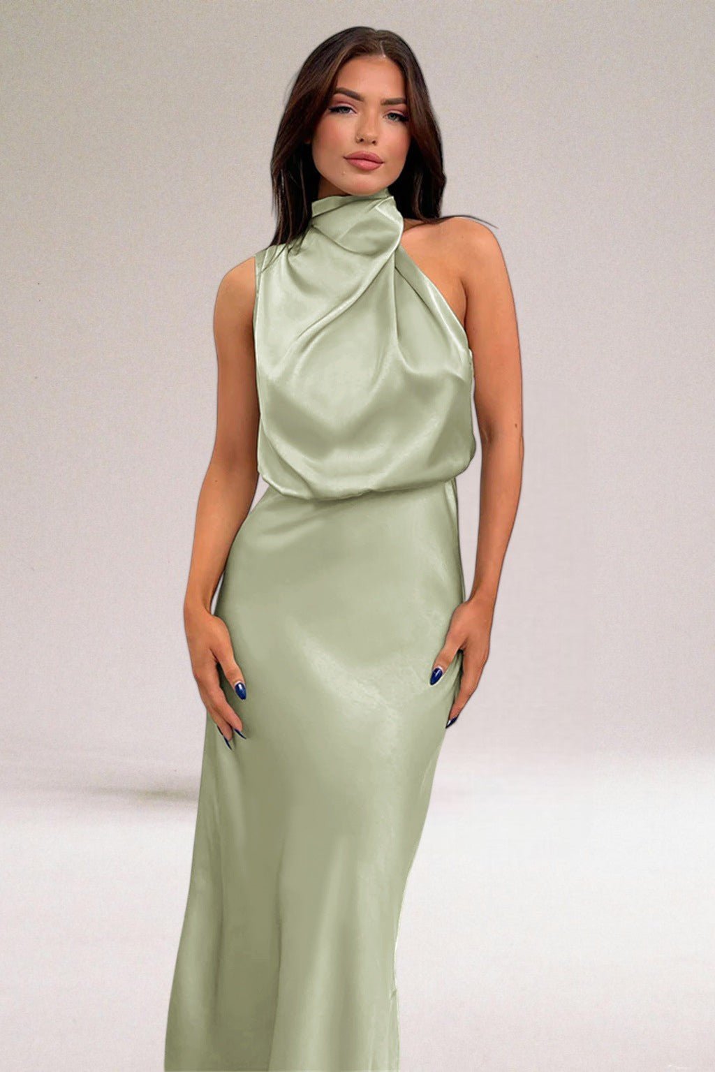 Robe Satinée Élégante avec Décolleté Halter pour Femmes - Marie Montel