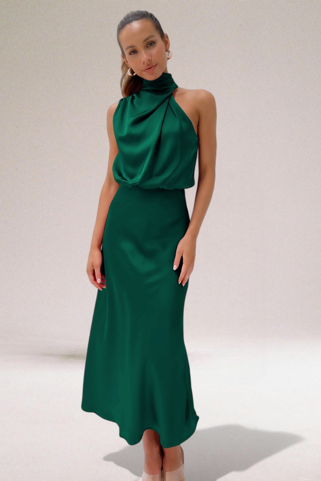 Robe Satinée Élégante avec Décolleté Halter pour Femmes - Marie Montel