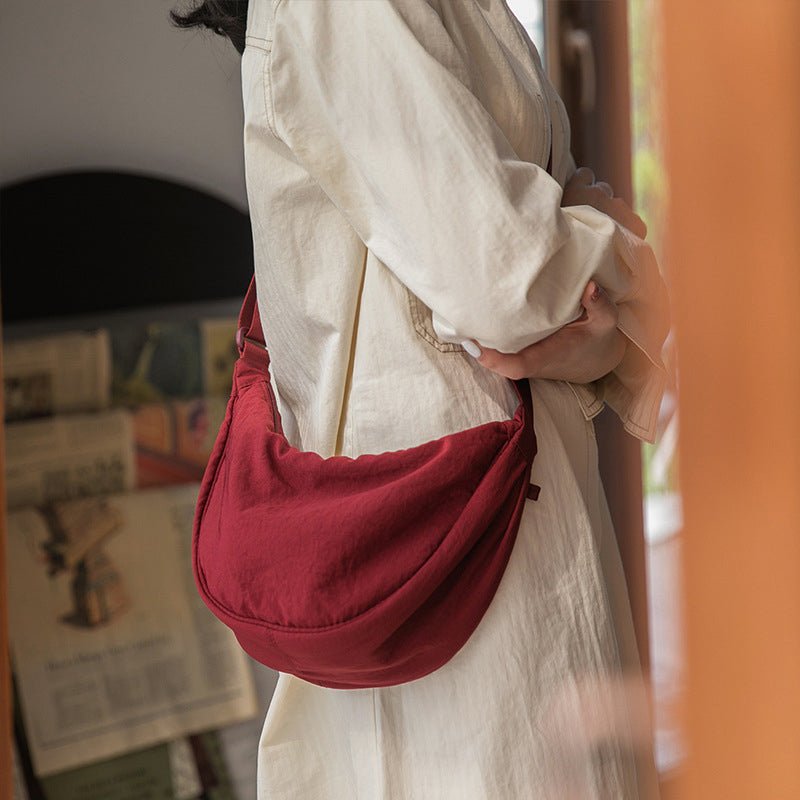 Sac Demi - Lune Élégant pour Femmes - Marie Montel